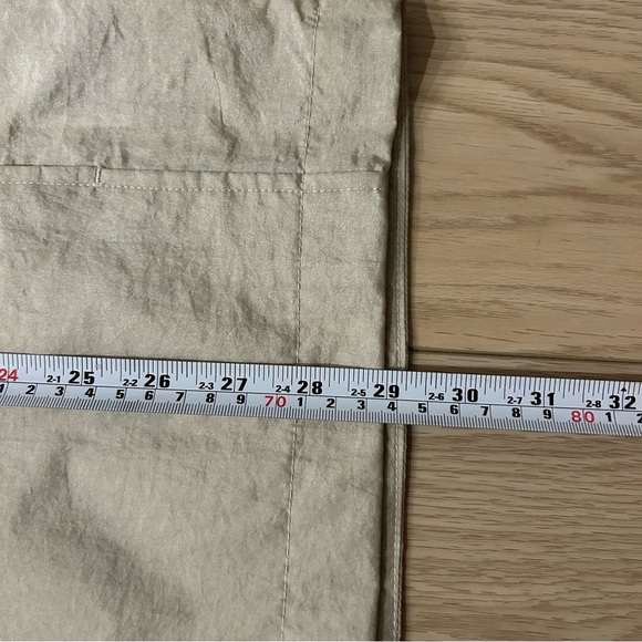 Nike Track Windbreaker Jacket Front Zip Pocket Cream Colour Size Small - Picture 9 of 9